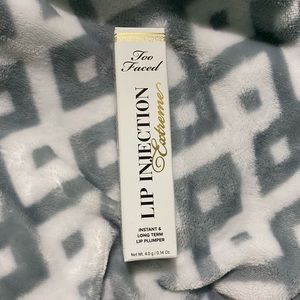 Too faces lip injections extreme